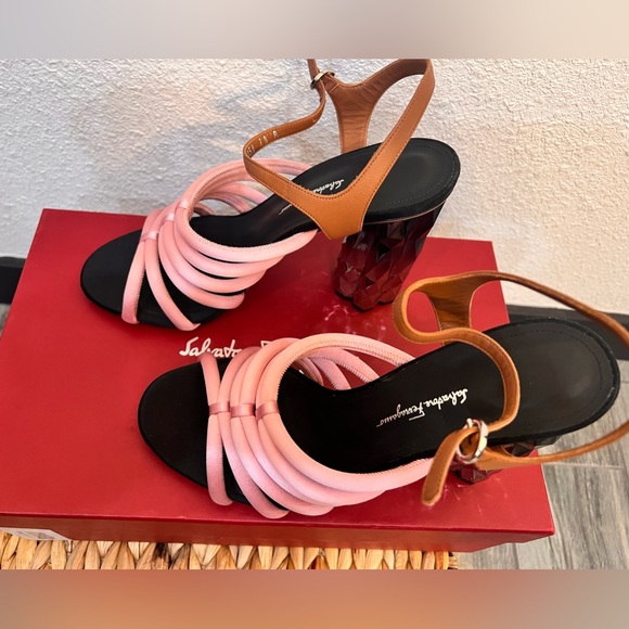 NWT Salvatore Ferragamo Amalia Pink Block X5 Heels - Picture 4 of 9